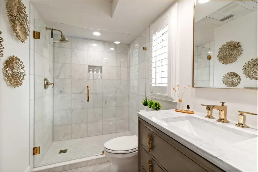 499 Partridge Circle Sarasota FL 34236