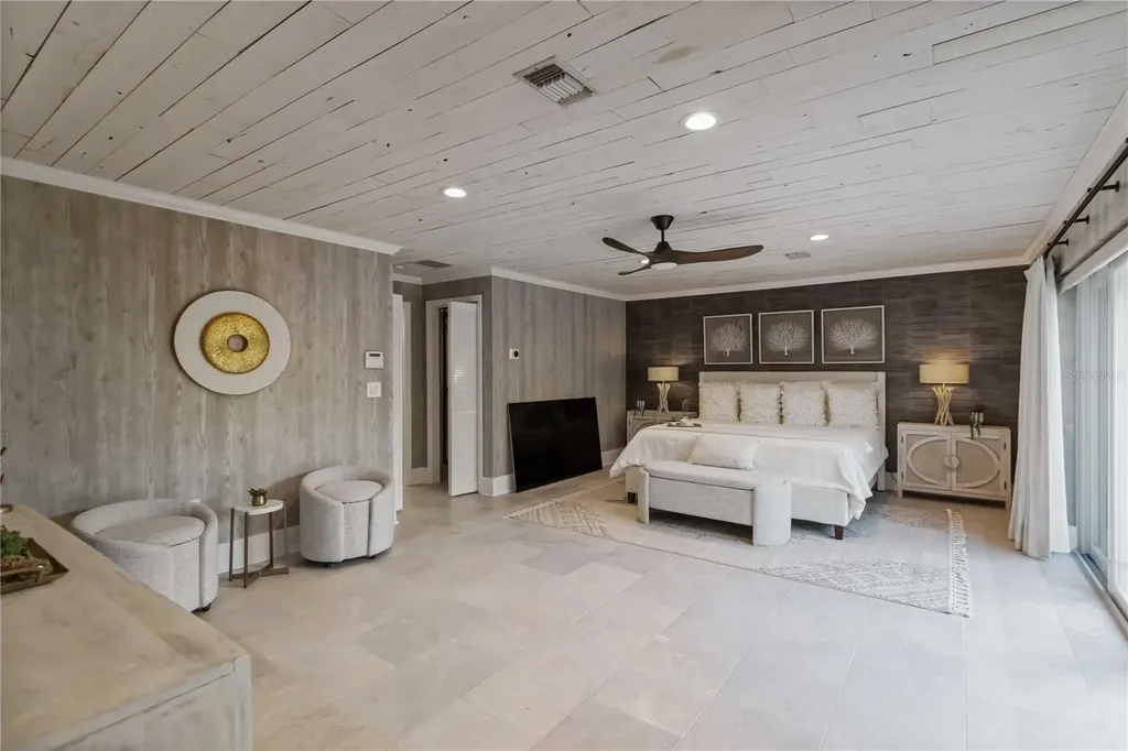 499 Partridge Circle Sarasota FL 34236