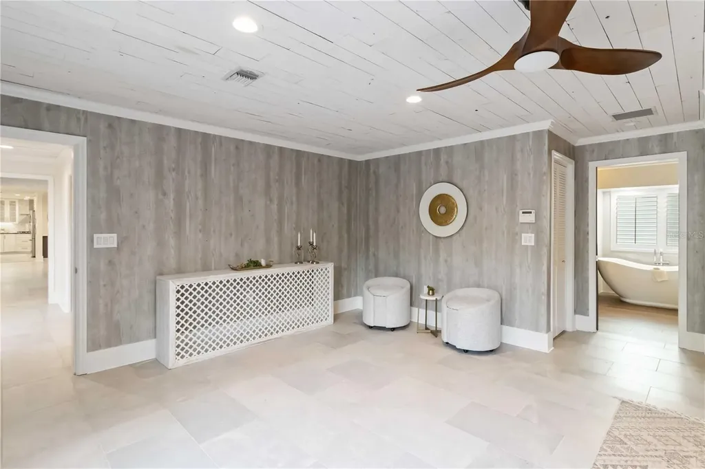 499 Partridge Circle Sarasota FL 34236
