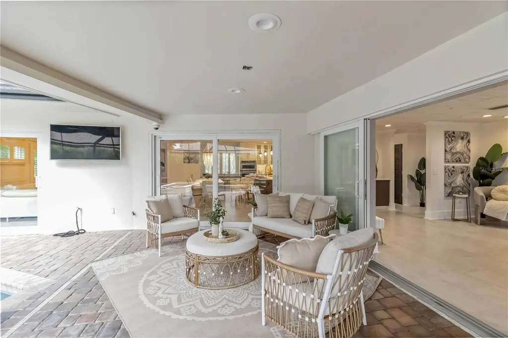 499 Partridge Circle Sarasota FL 34236