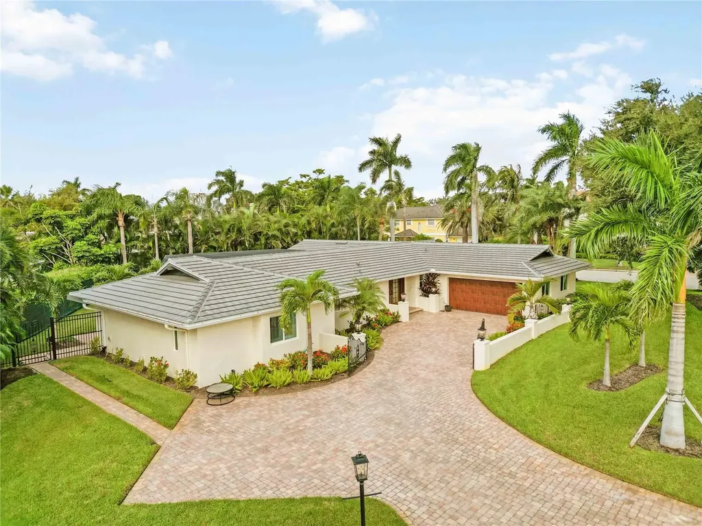 499 Partridge Circle Sarasota FL 34236