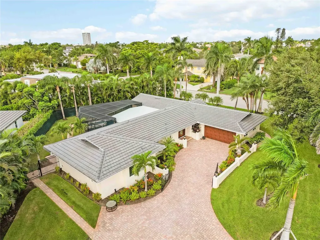 499 Partridge Circle Sarasota FL 34236