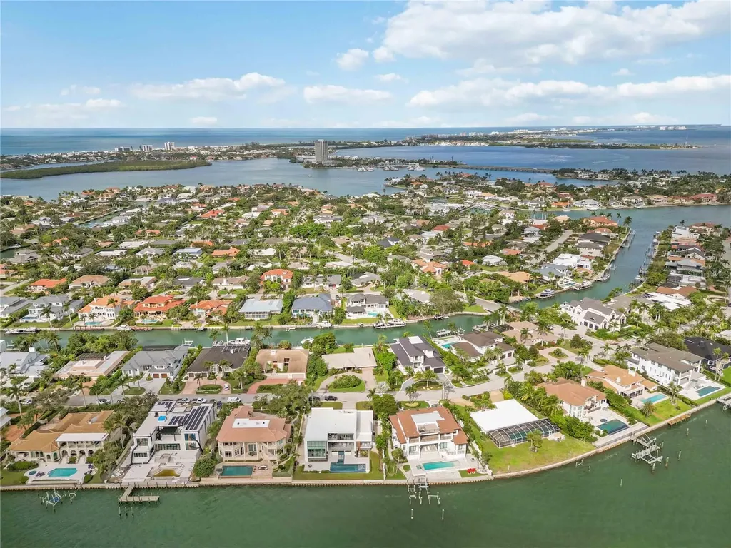 499 Partridge Circle Sarasota FL 34236