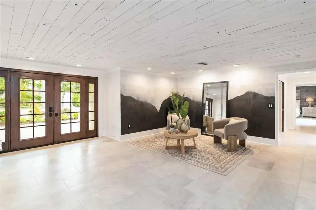 499 Partridge Circle Sarasota FL 34236