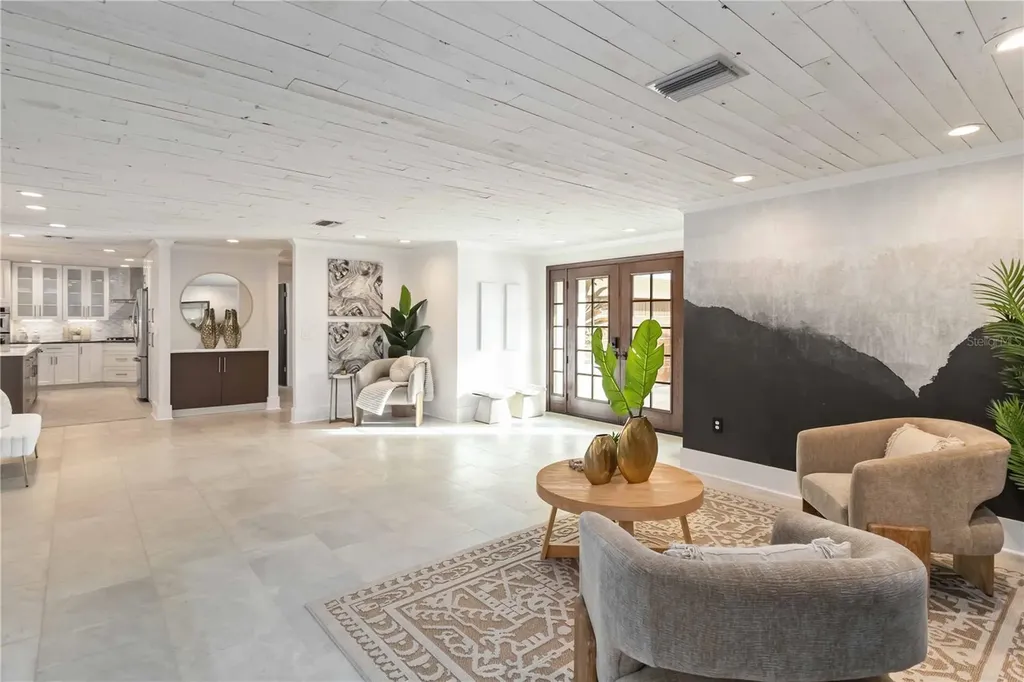 499 Partridge Circle Sarasota FL 34236