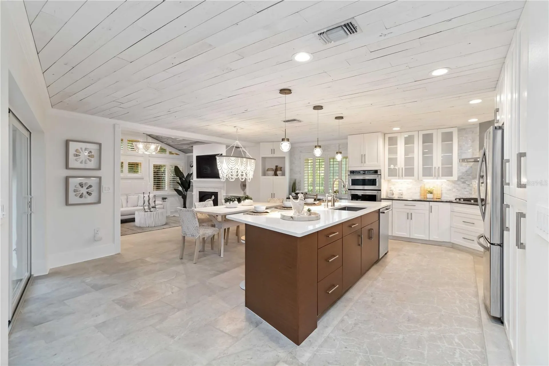 499 Partridge Circle Sarasota FL 34236