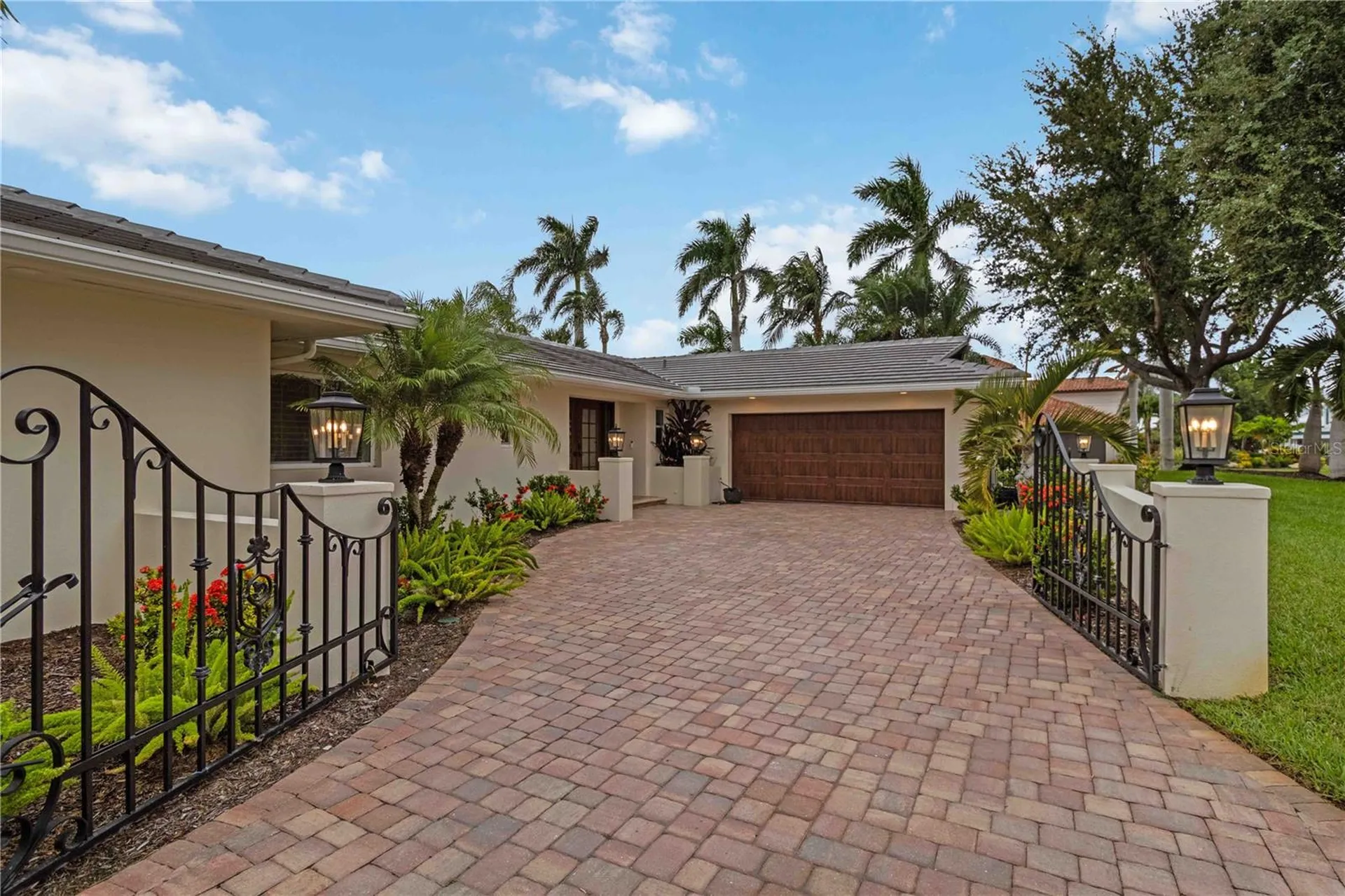 499 Partridge Circle Sarasota FL 34236