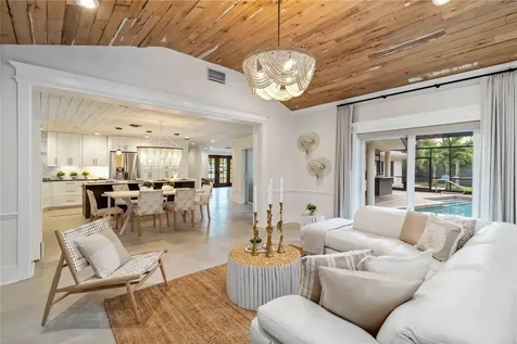 499 Partridge Circle Sarasota FL 34236