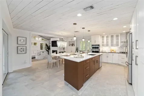 499 Partridge Circle Sarasota FL 34236