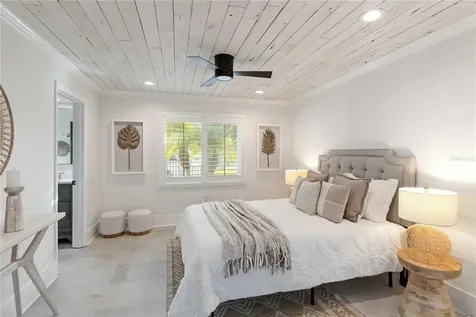 499 Partridge Circle Sarasota FL 34236