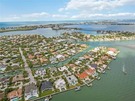 499 Partridge Circle Sarasota FL 34236