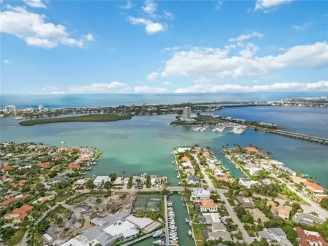 499 Partridge Circle Sarasota FL 34236
