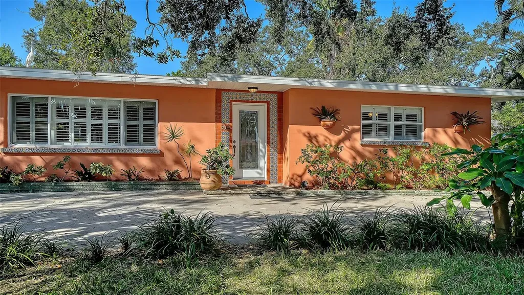 304 21st Street W Bradenton FL 34205