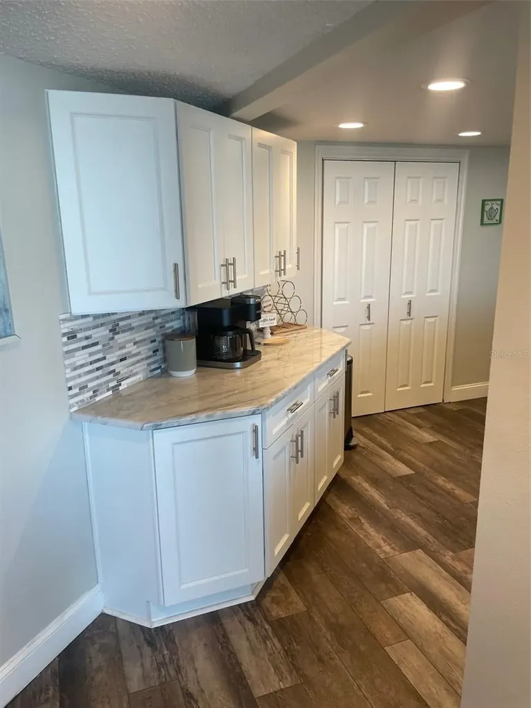 690 Island Way Clearwater Beach FL 33767