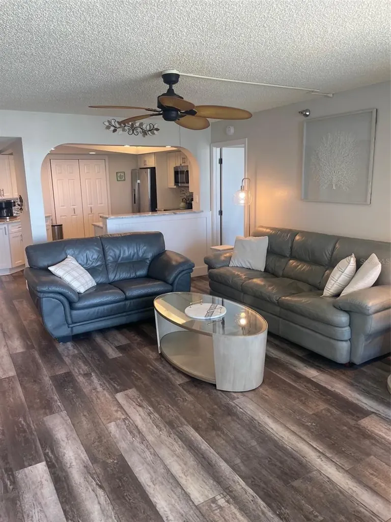 690 Island Way Clearwater Beach FL 33767