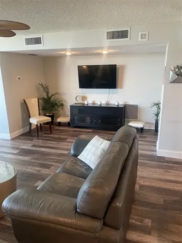 690 Island Way Clearwater Beach FL 33767