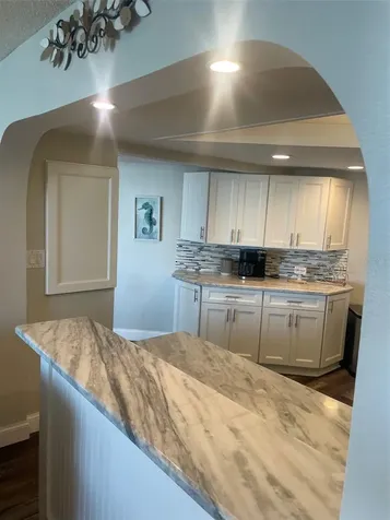 690 Island Way Clearwater Beach FL 33767