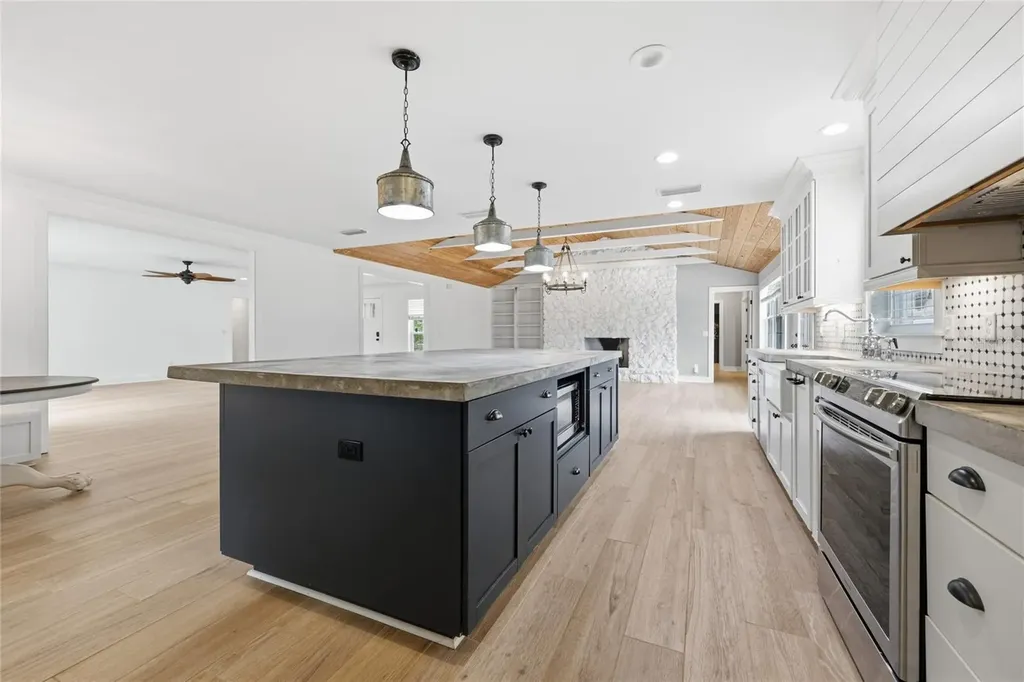 1117 NW 51st Terrace Gainesville FL 32605