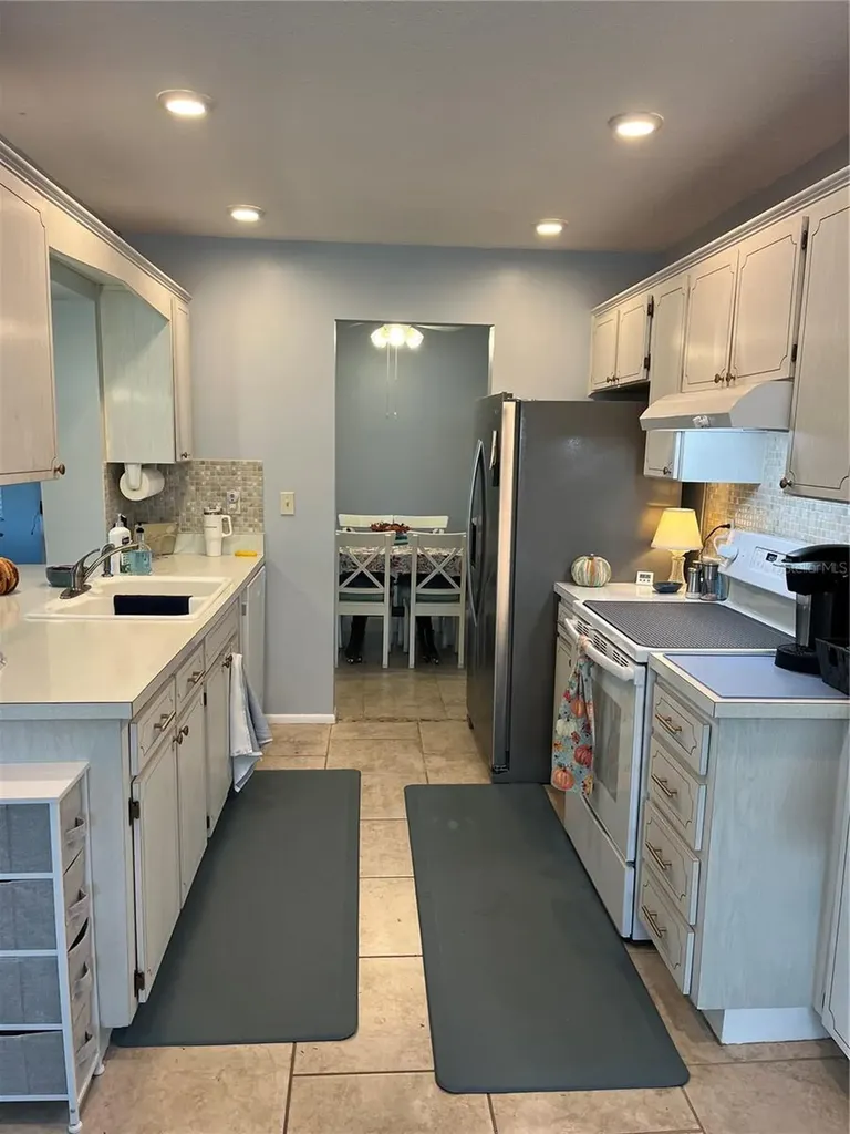 3902 97th Avenue N Pinellas Park FL 33782