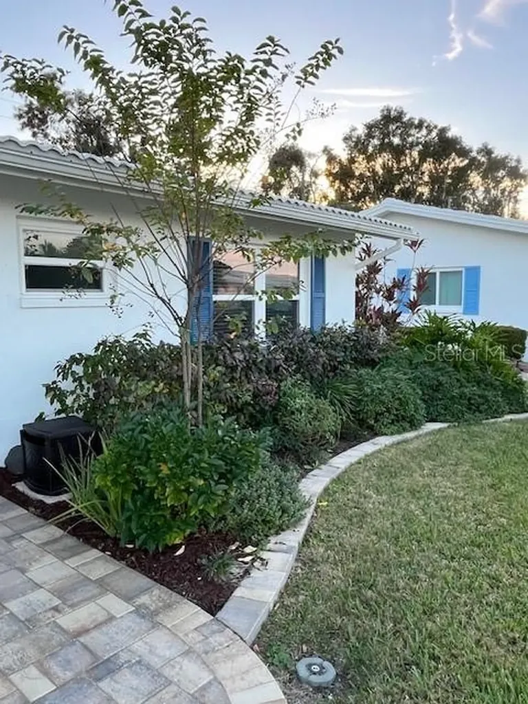 3902 97th Avenue N Pinellas Park FL 33782