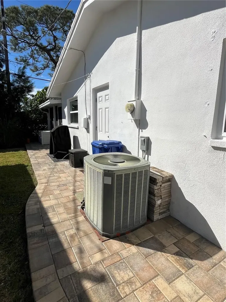 3902 97th Avenue N Pinellas Park FL 33782