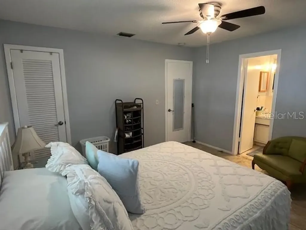 3902 97th Avenue N Pinellas Park FL 33782