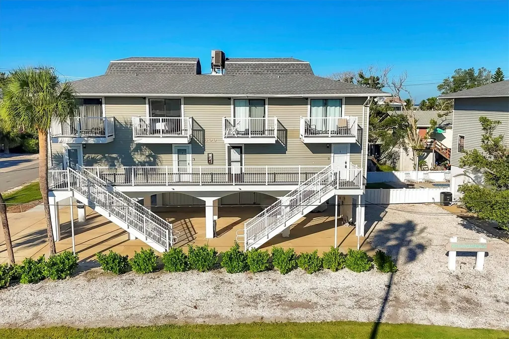 3400 6th Avenue Holmes Beach FL 34217
