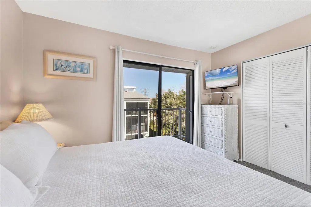 3400 6th Avenue Holmes Beach FL 34217