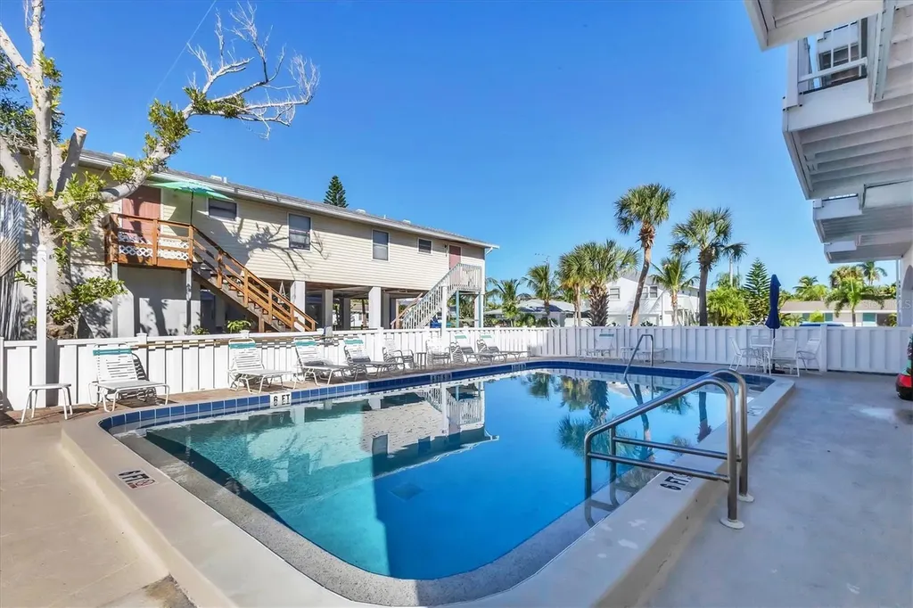 3400 6th Avenue Holmes Beach FL 34217