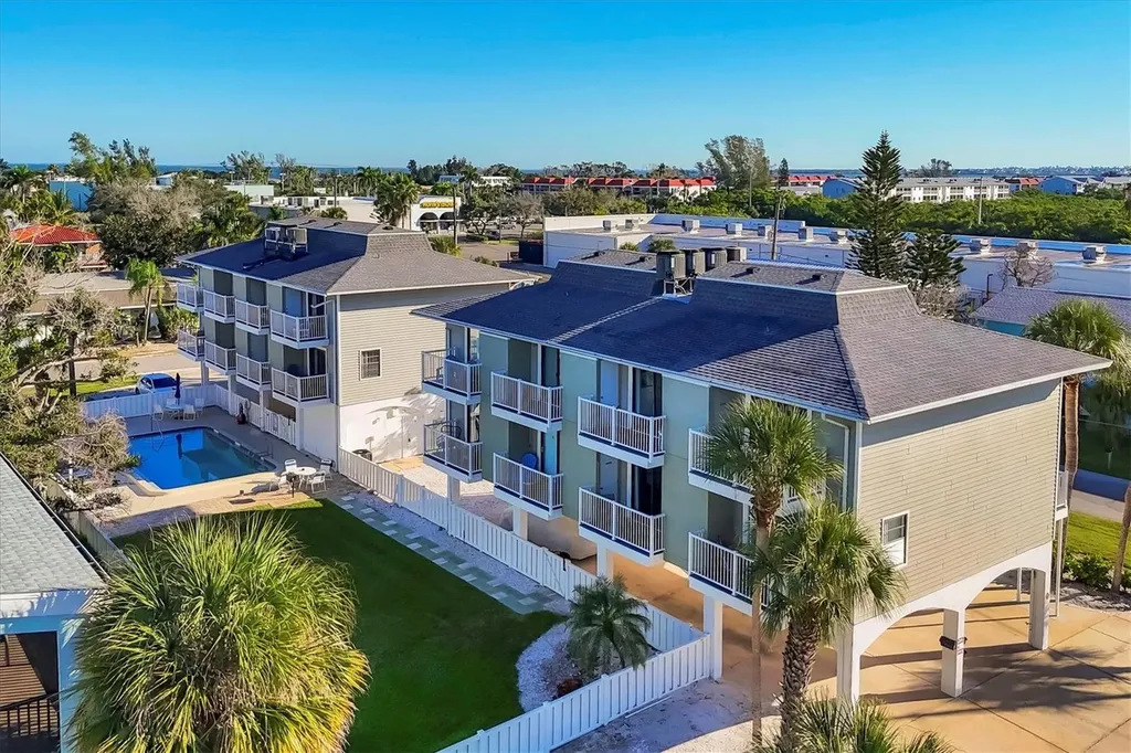 3400 6th Avenue Holmes Beach FL 34217