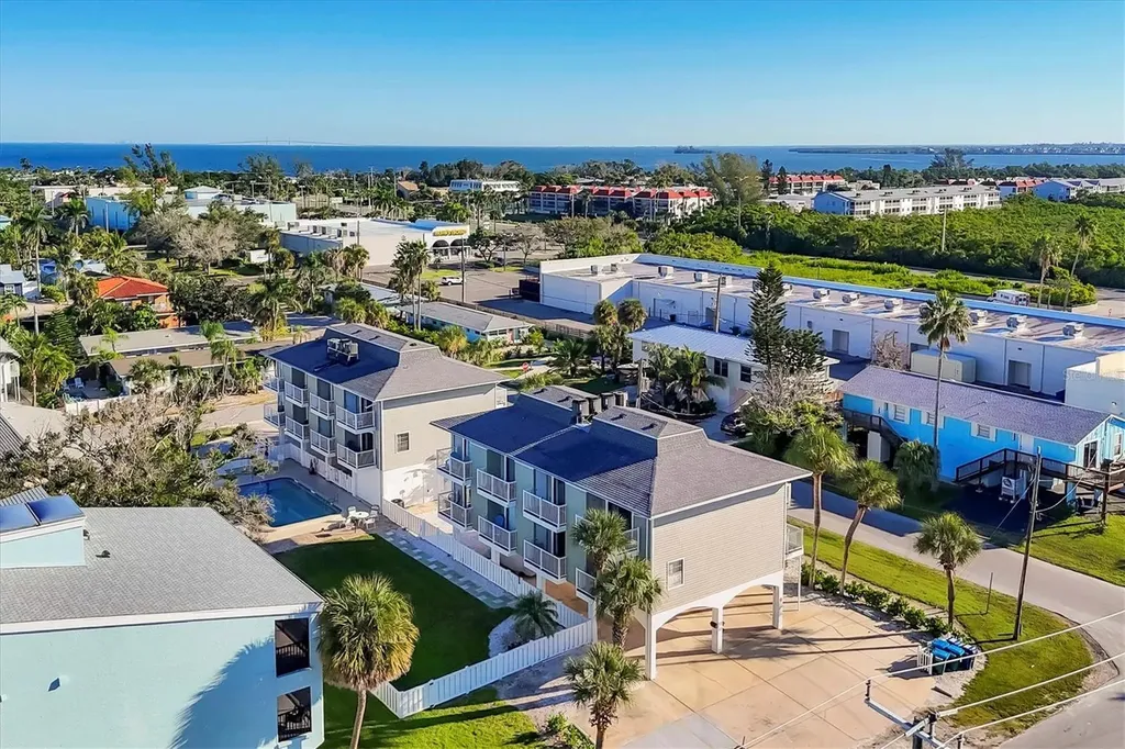 3400 6th Avenue Holmes Beach FL 34217