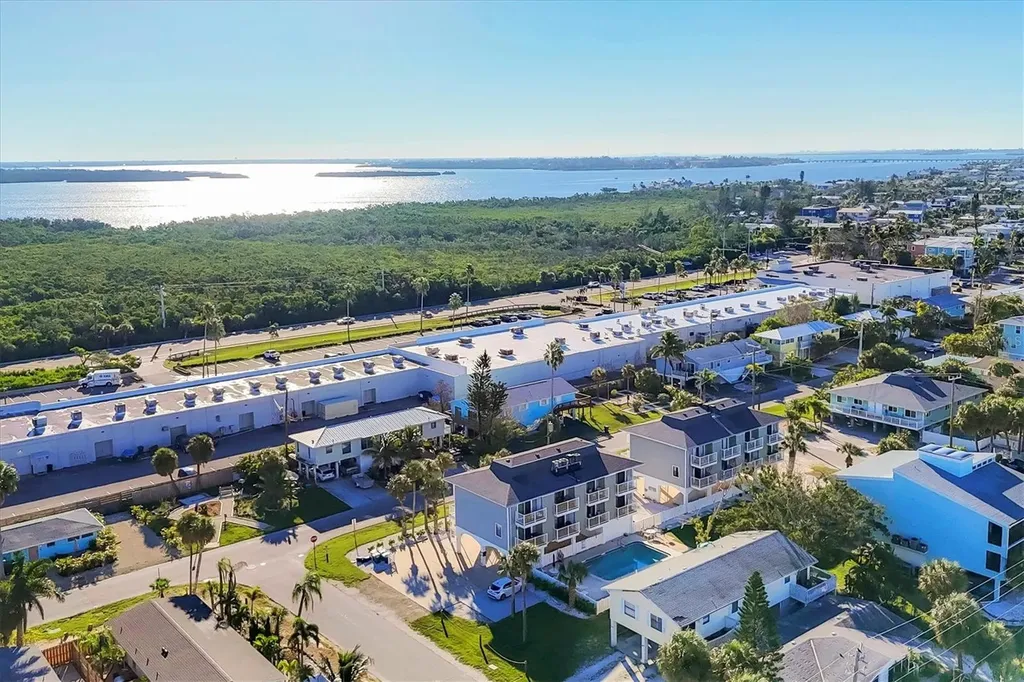 3400 6th Avenue Holmes Beach FL 34217