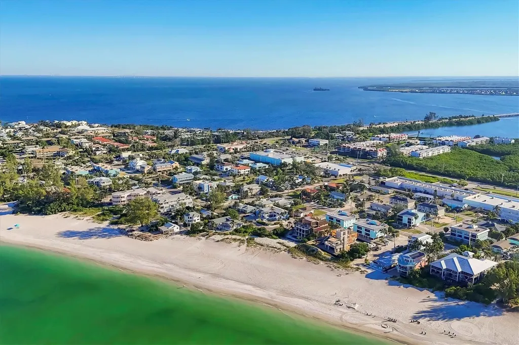 3400 6th Avenue Holmes Beach FL 34217