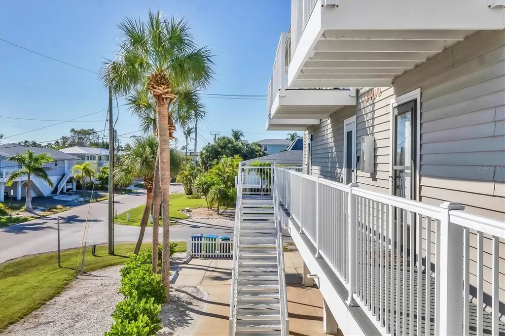 3400 6th Avenue Holmes Beach FL 34217