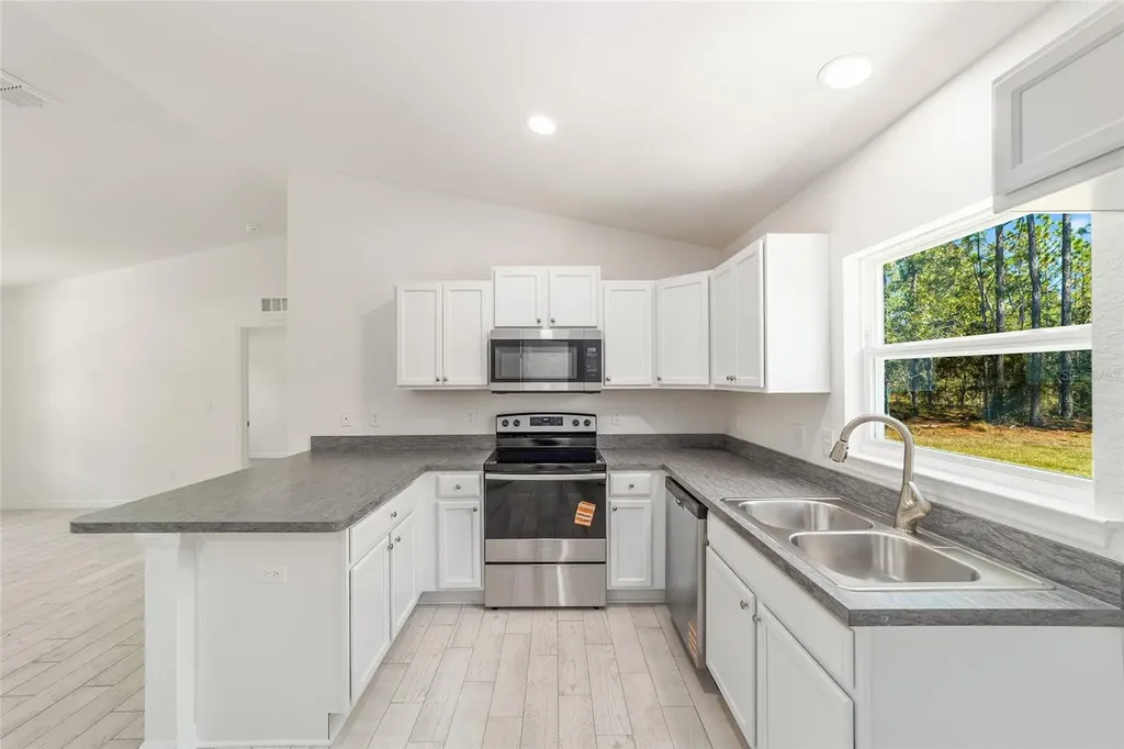 284 SW Commodore Road Dunnellon FL 34431