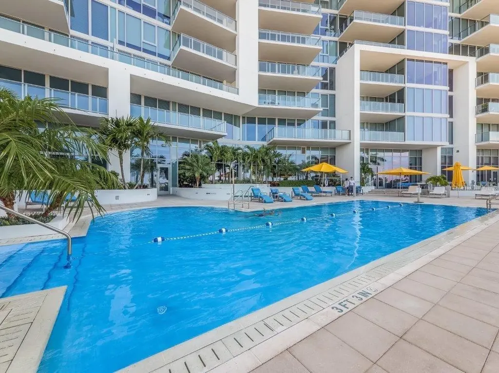 1155 N Gulfstream Avenue Sarasota FL 34236