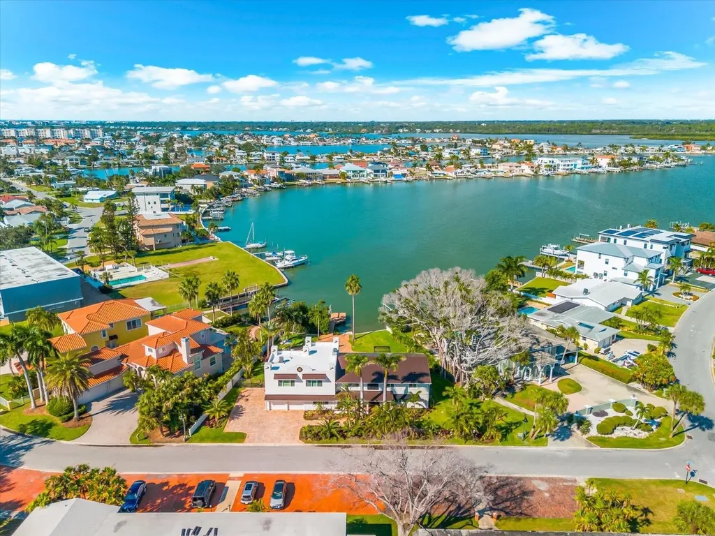 16895 1st Street E North Redington Beach FL 33708