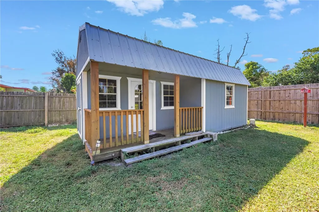 4078 Groveland Avenue Sarasota FL 34231