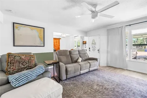 4078 Groveland Avenue Sarasota FL 34231