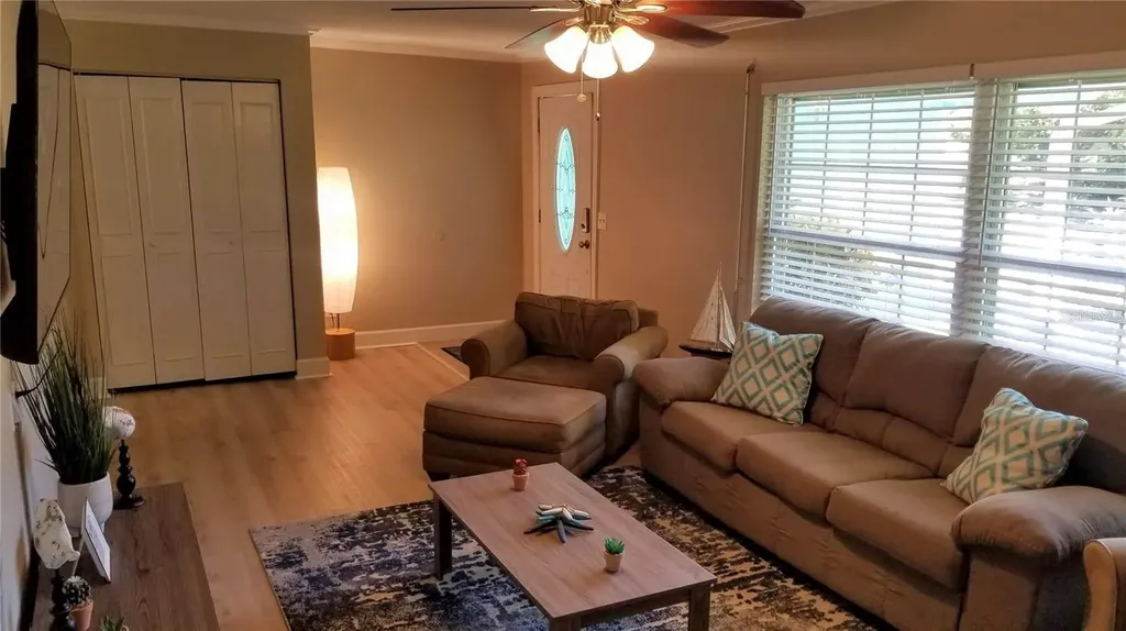 13422 90th Terrace Seminole FL 33776