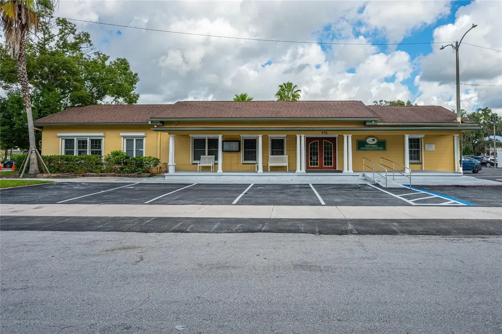 272 W Warren Avenue Longwood FL 32750