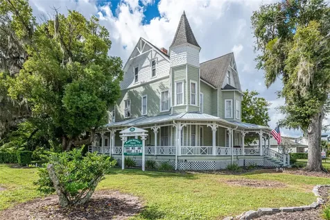 272 W Warren Avenue Longwood FL 32750