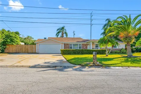 2265 S Lagoon Circle Clearwater FL 33765