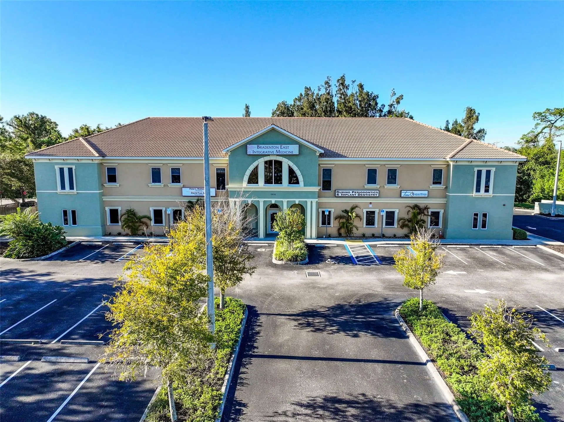 8614 State Road 70 E Bradenton FL 34202