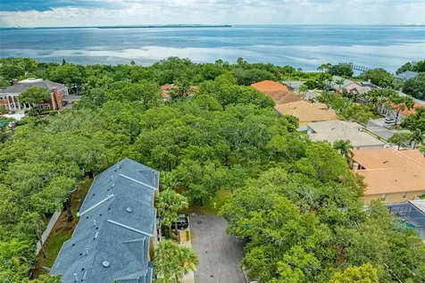 2926 Bayshore Pointe Drive Tampa FL 33611