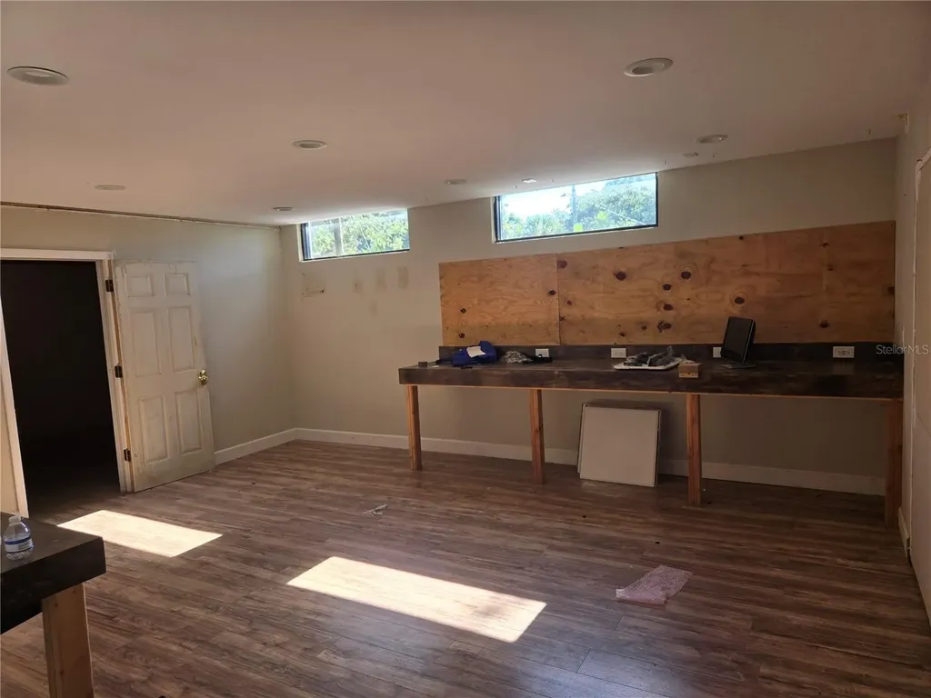 1201 Hamlet Avenue Clearwater FL 33756