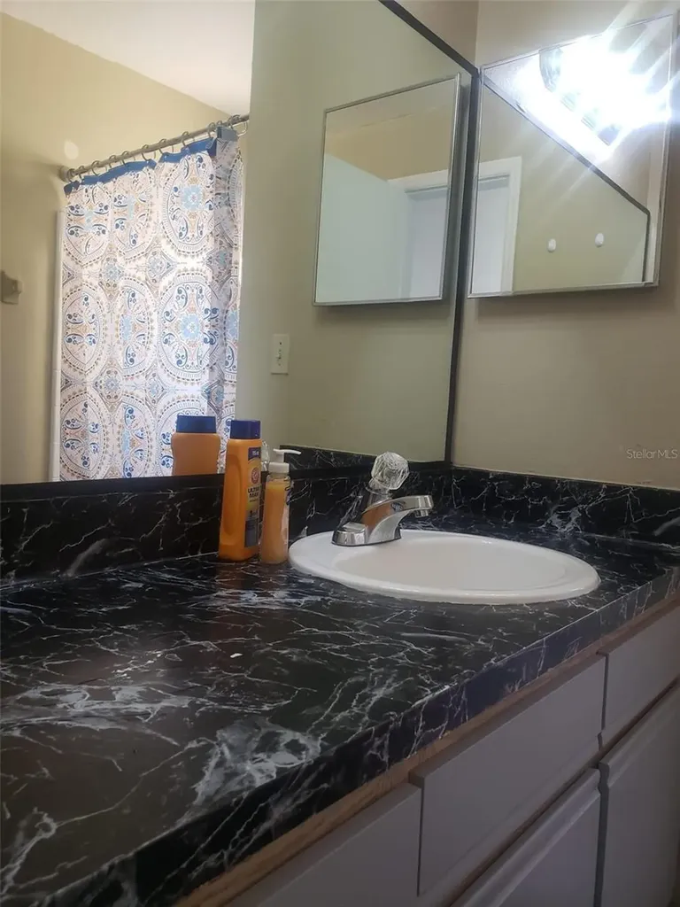 2478 Sweetwater Club Circle Kissimmee FL 34746
