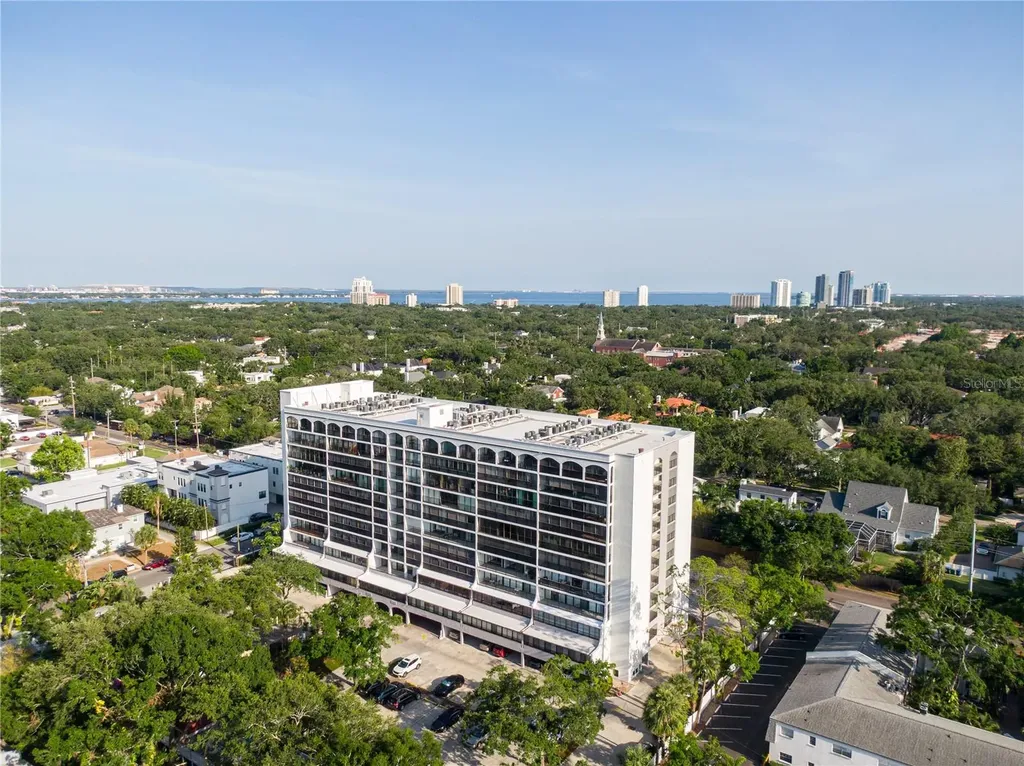 3211 W Swann Avenue Tampa FL 33609