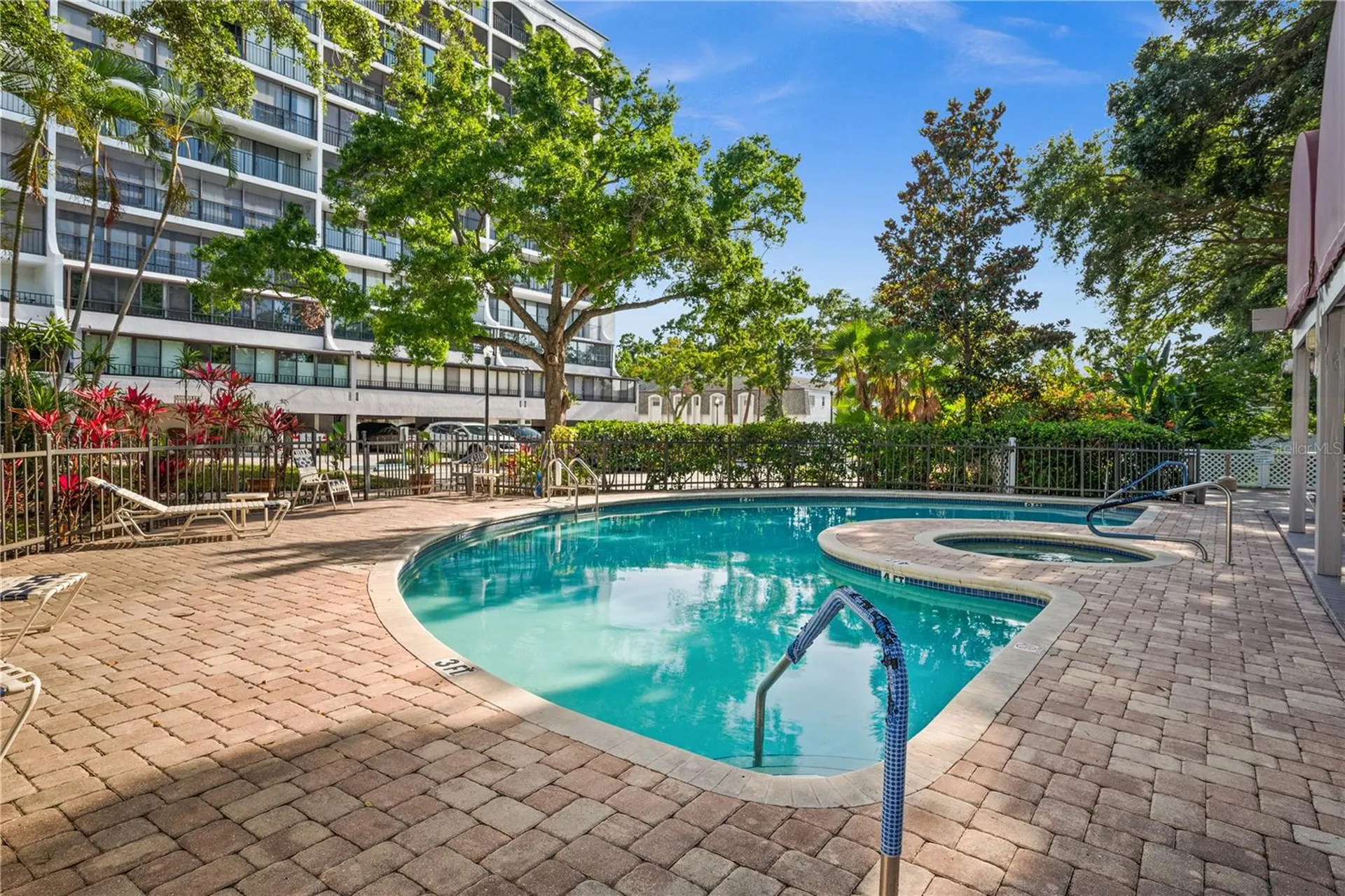 3211 W Swann Avenue Tampa FL 33609