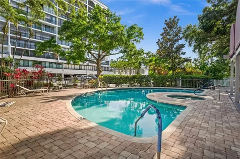 3211 W Swann Avenue Tampa FL 33609